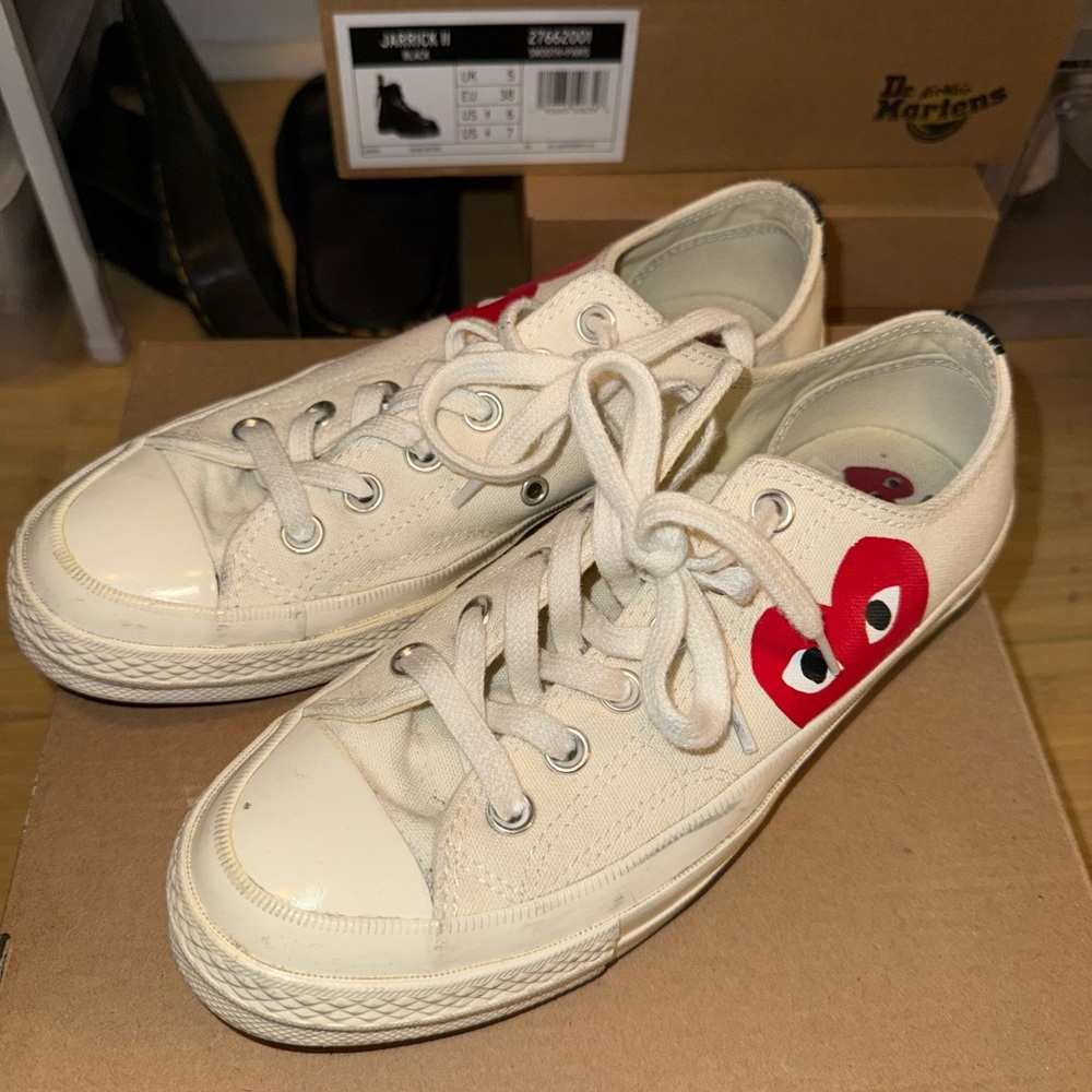 Comme des garçons converse
